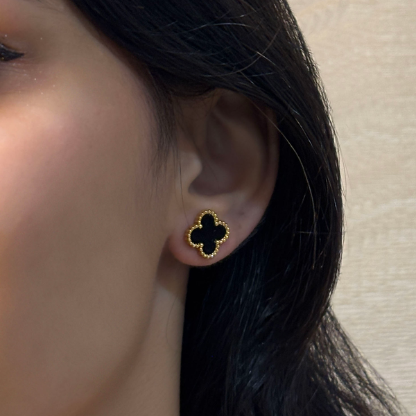 Onyx Fleur Studs