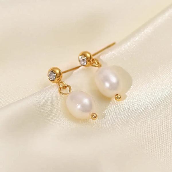 Teardrop Pearl Earrings