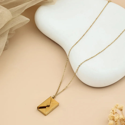 Amour Note Pendant